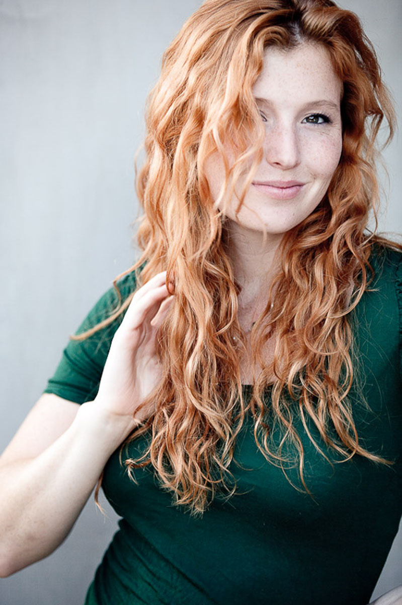 Actor headshot for Tarah